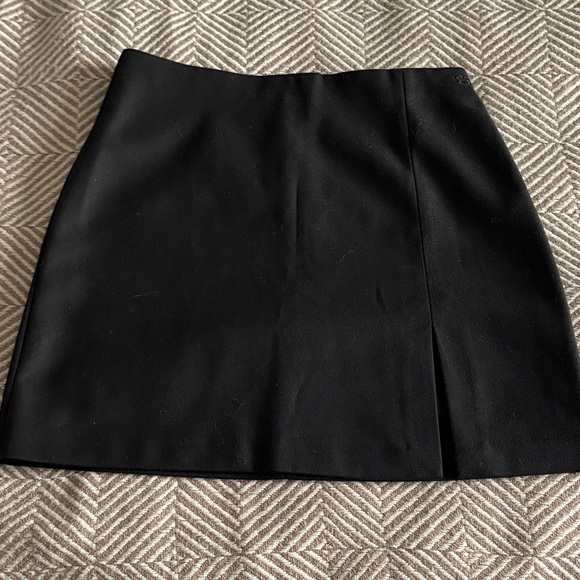 Sunday Best Elegant Black Women's Mini Skirt with slit - Picture 1 of 4